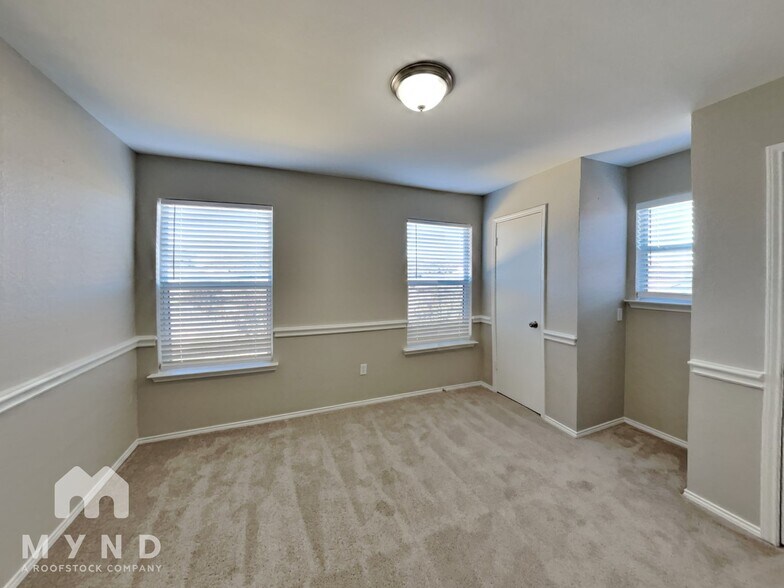 Building Photo - 705 Stonebrooke Dr