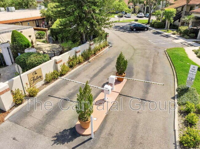 Building Photo - 2404 Gallery View Dr