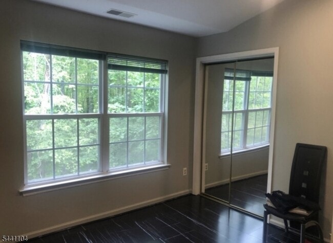 Building Photo - 511 Chatfield Dr