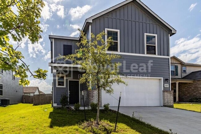 Building Photo - 2433 Ayers Dr