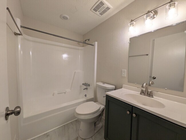 Building Photo - 809 Margret Dr