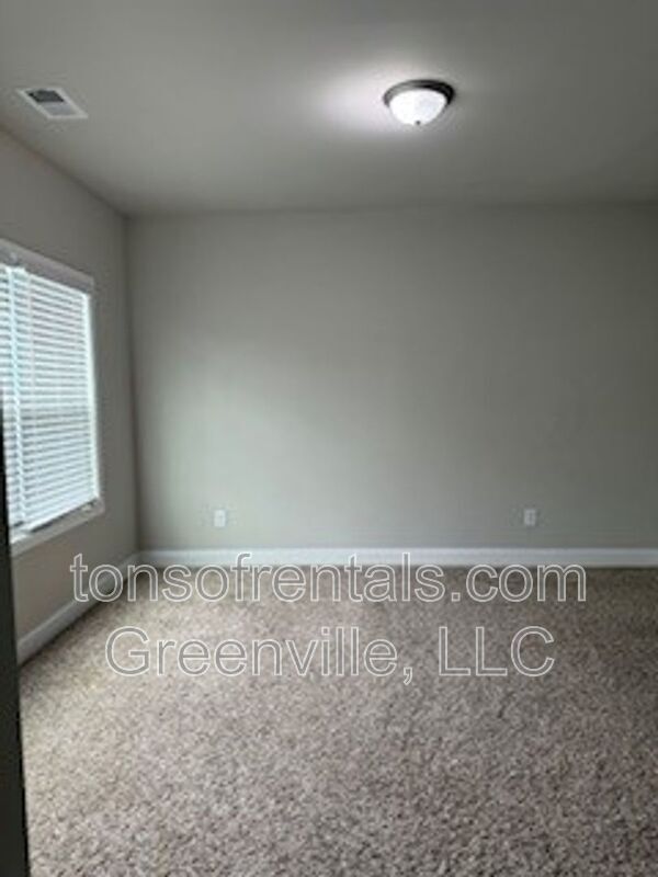 Building Photo - 105 Sea Harbour Way