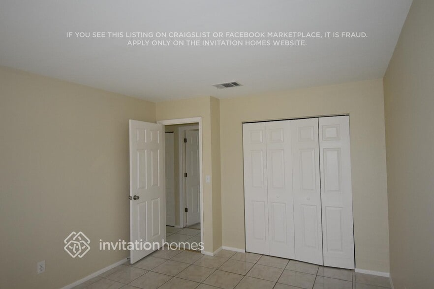 Building Photo - 785 SW Belmont Cir