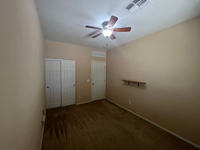 Building Photo - Spacious 3-Bedroom Home in Sought-After Jo...