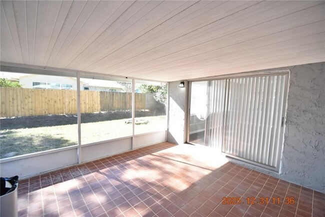 Building Photo - 1134 SE 2nd St