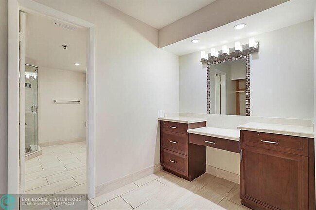 Building Photo - 7186 Promenade Dr