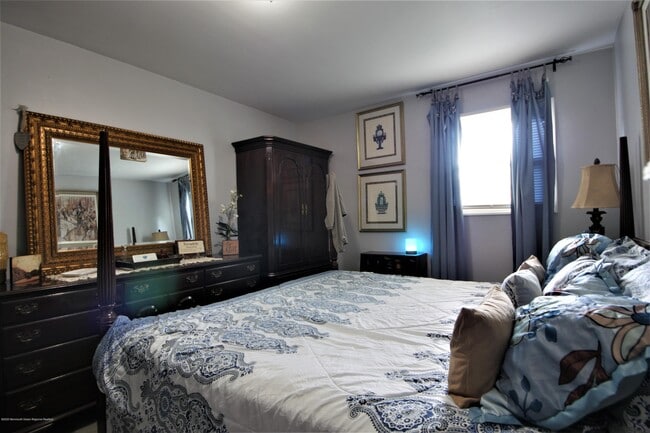 Building Photo - 111 Monmouth Ave