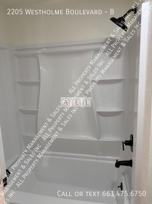 Building Photo - 2205 Westholme Blvd