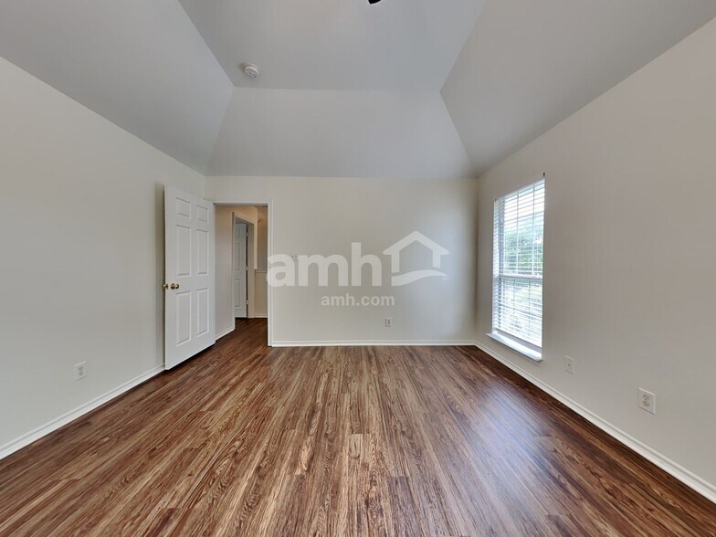 Building Photo - 1481 Apenzell Ln