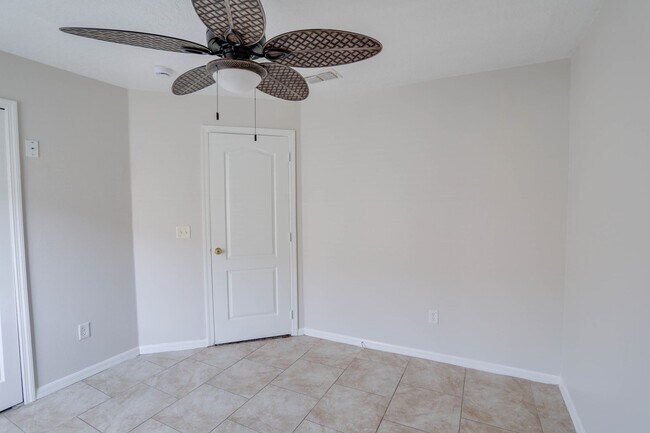 Building Photo - 31 Tuscany Pointe Ave