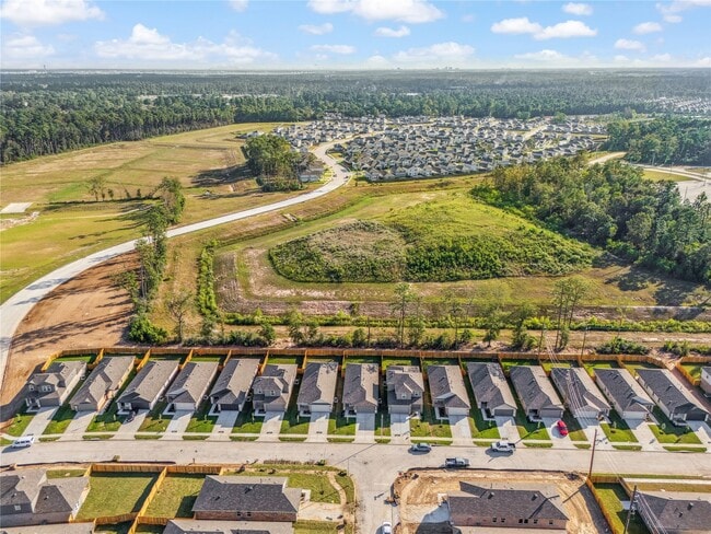 Building Photo - 5930 Hampton Vly Dr