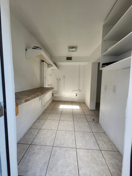 Building Photo - 8883 SW 126th Ter