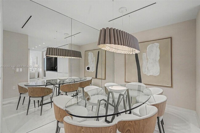 Building Photo - 300 Biscayne Blvd Way