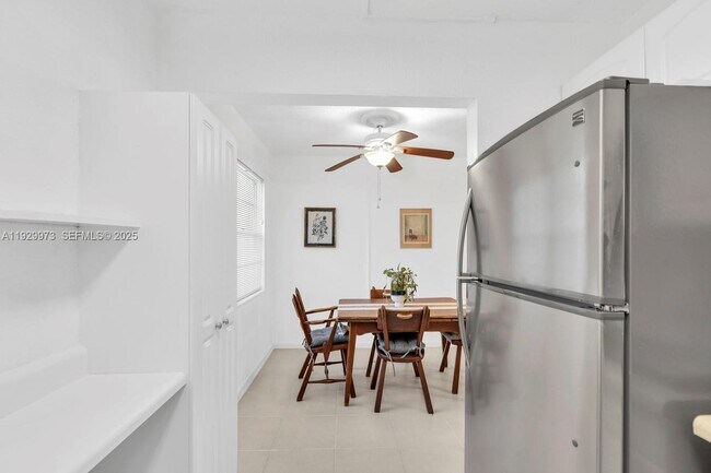 Building Photo - 130 Brighton Dr