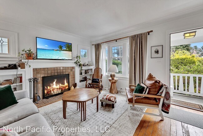 Building Photo - 3 br, 2 bath House - 928 N 90th Street