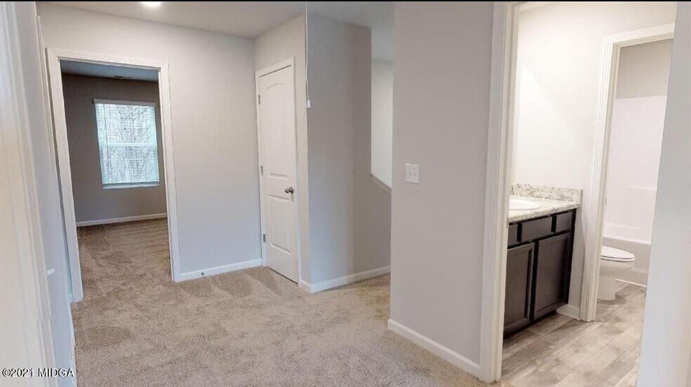 Building Photo - 178 Goodall Woods Dr