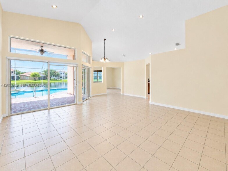 Building Photo - 1041 Cedar Falls Dr