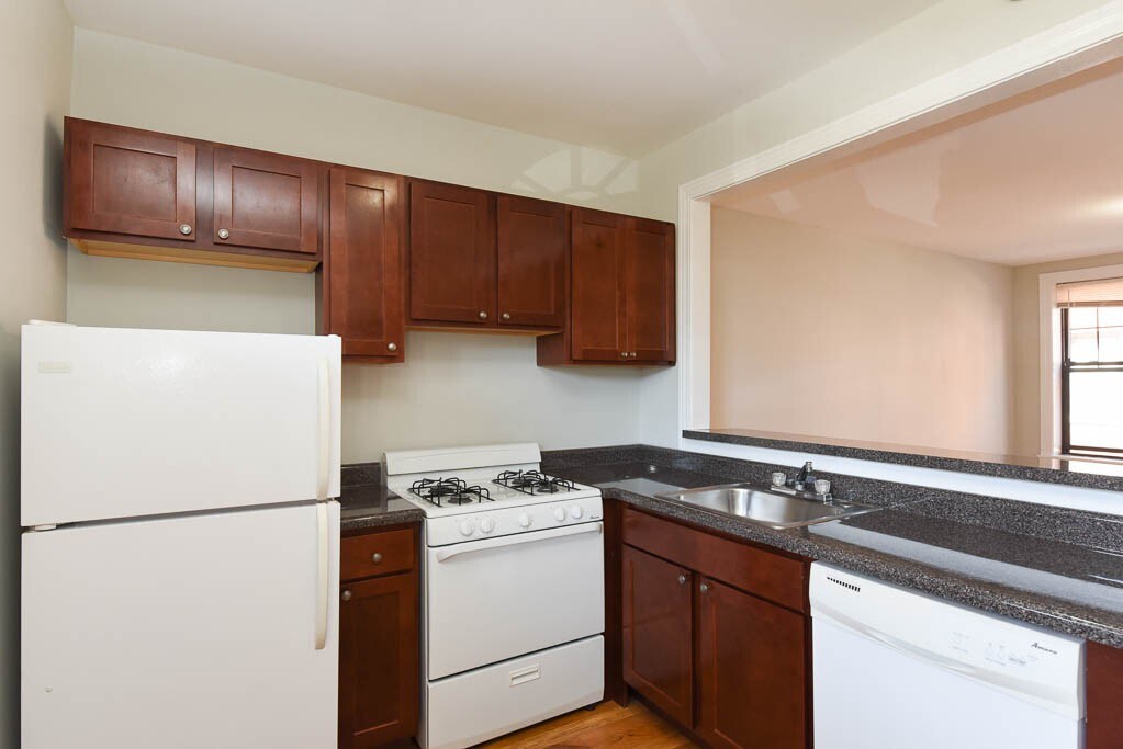 Building Photo - 4409 N Wolcott Ave