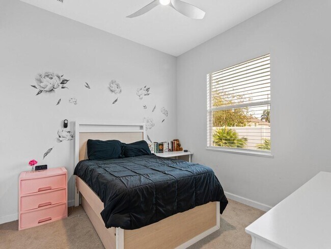 Building Photo - 6420 Parklane Ct