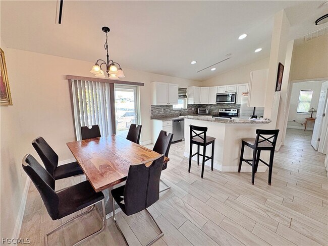 Building Photo - 1111 NW 19th Terrace