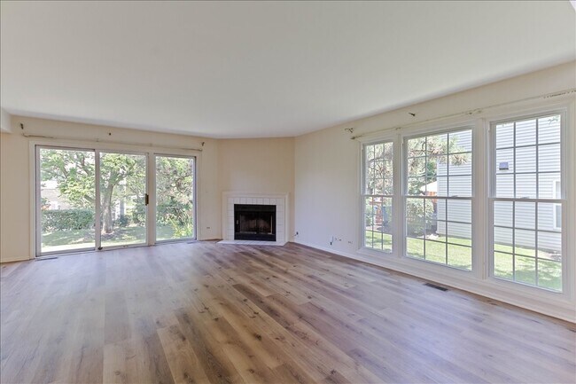Building Photo - 309 E Theodore Ln