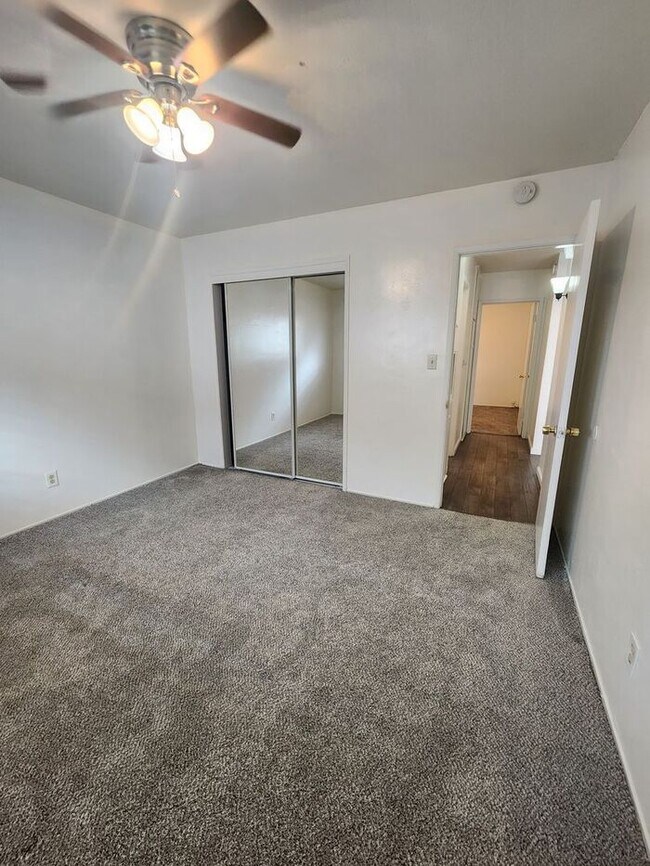 Building Photo - SUMMER SPECIAL: 1 Month Free-Open Floor Plan - 2BR/1BA
