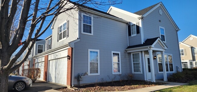 Building Photo - 5015 Elmira Ct