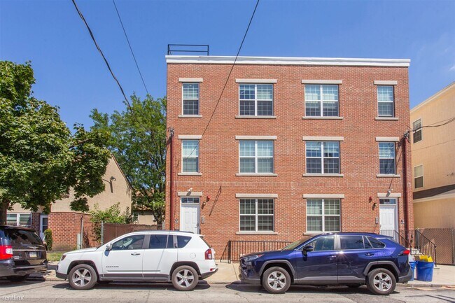 Building Photo - 2 br, 1 bath Triplex - 1405 N SYDENHAM ST ...