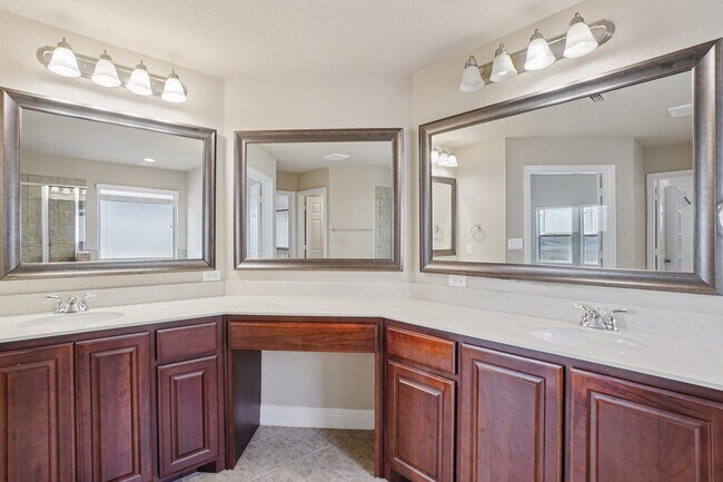 Building Photo - 7305 Rockford Ct
