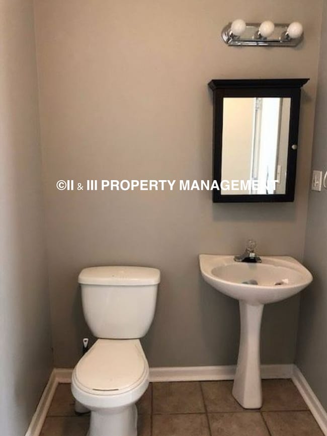 Building Photo - 2001 W 85th Terrace