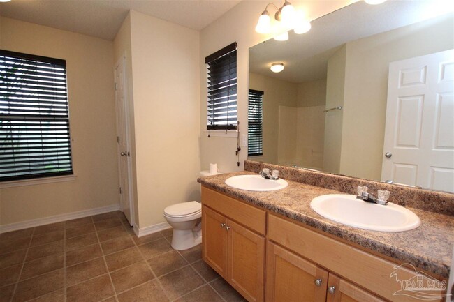 Building Photo - 6531 Tampa Dr
