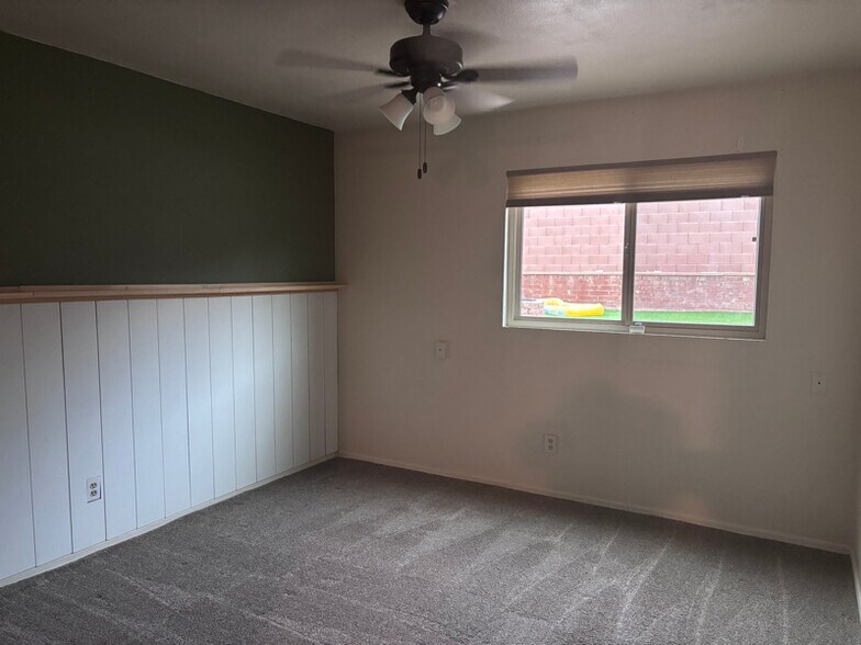 Building Photo - 4560 W Dunn Pl