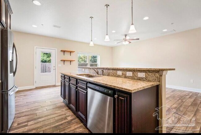 Building Photo - 3501 Mossy Oak Villas Cir