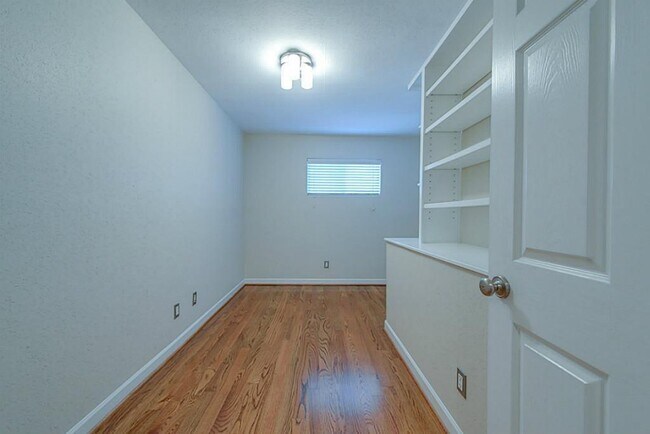 Building Photo - 1449 Heights Blvd