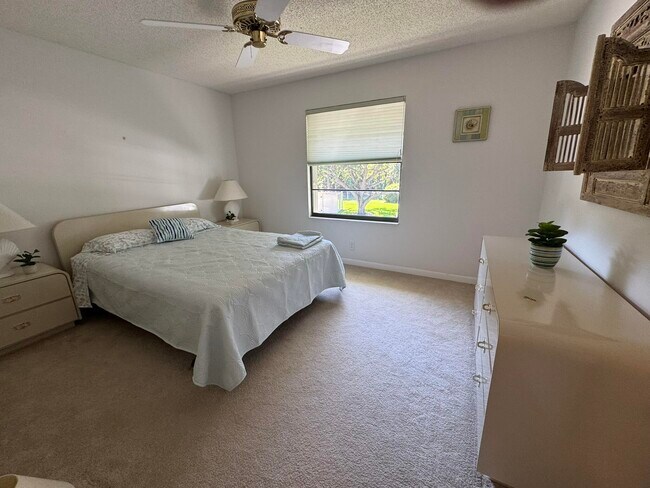 Building Photo - 801 Sabal Ridge Cir