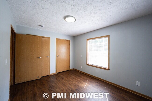 Building Photo - "Charming 4-Bedroom Home with 2 Full Baths in Arcadia – Your Spacious Retreat Awaits!"