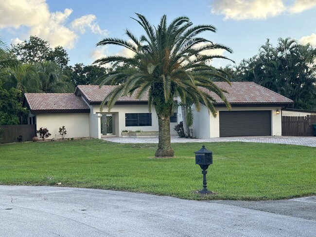 Primary Photo - 11460 SW 1st Ct