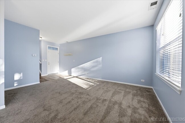 Building Photo - 472 Majestic Ln