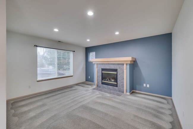 Building Photo - Beautiful Two-Story Home for Rent in the C...