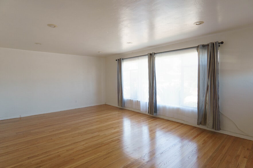 Building Photo - 6331 Connie Dr