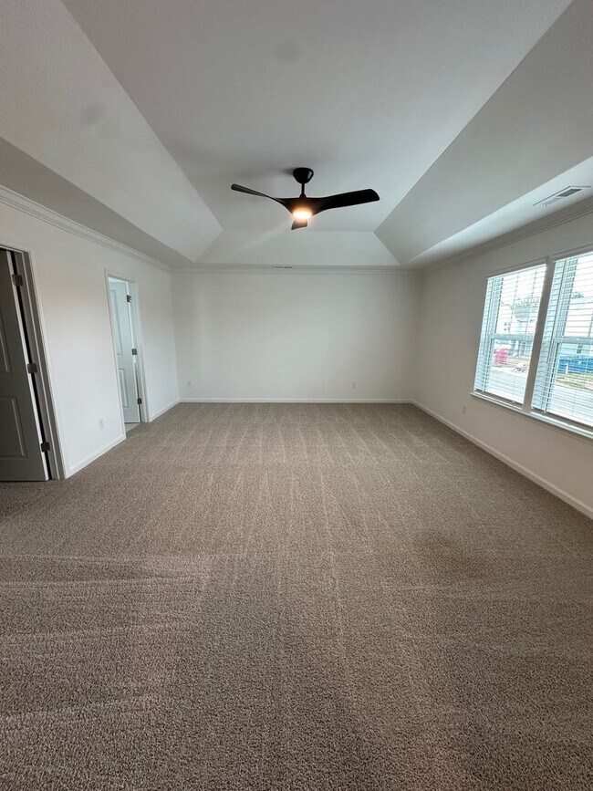 Building Photo - NEW Stonebridge Golf Course Views - Move-I...