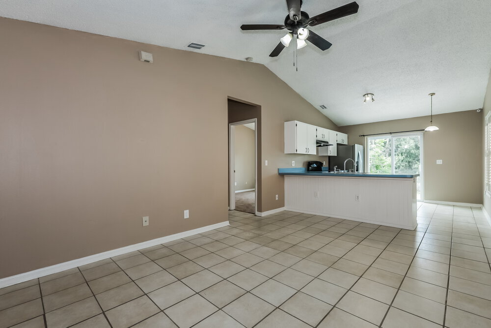 Building Photo - 23033 Clearwater Pl