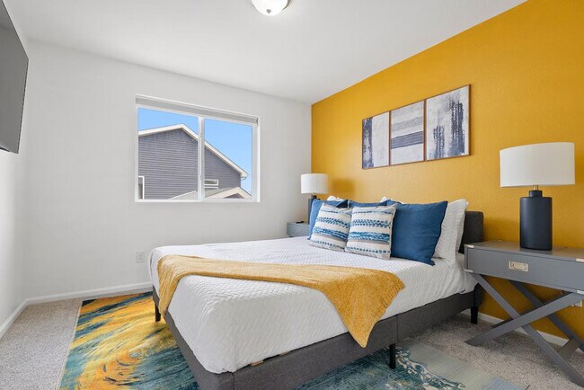 Building Photo - 10280 Yampa St