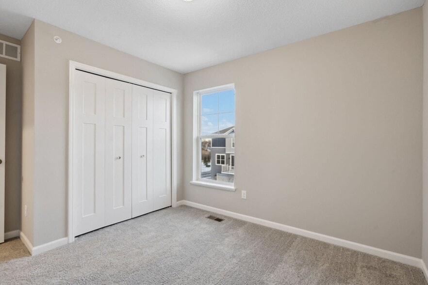 Building Photo - 13647 Marsh View Blvd