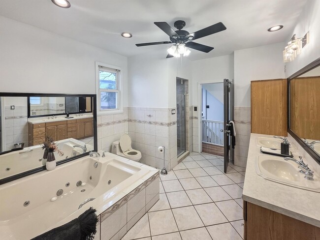 Building Photo - 86 Keer Ave