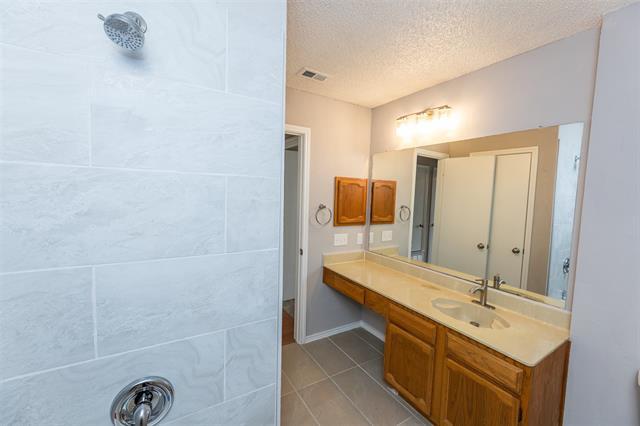 Building Photo - 1017 Bass Dr