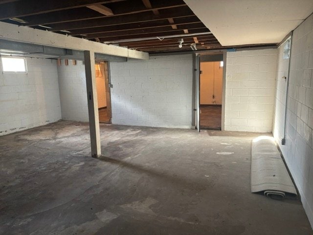 Building Photo - 207 3rd St S