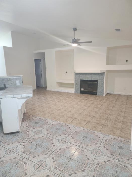 Building Photo - 1016 Summer Field Dr