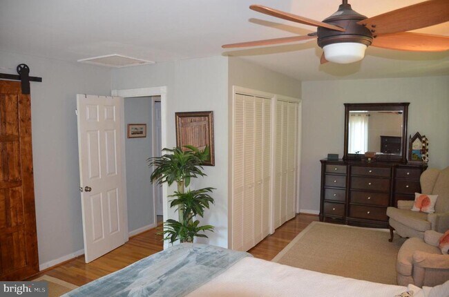 Building Photo - 8705 Yardley Dr