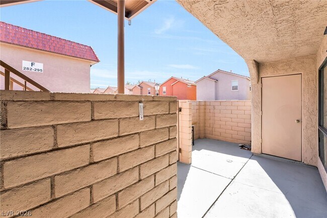 Building Photo - 4300 N Lamont St